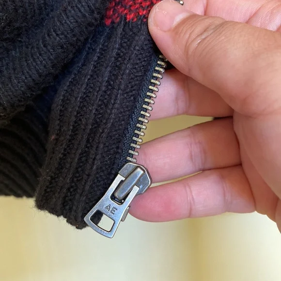 AE sweater - Picture 6 of 8